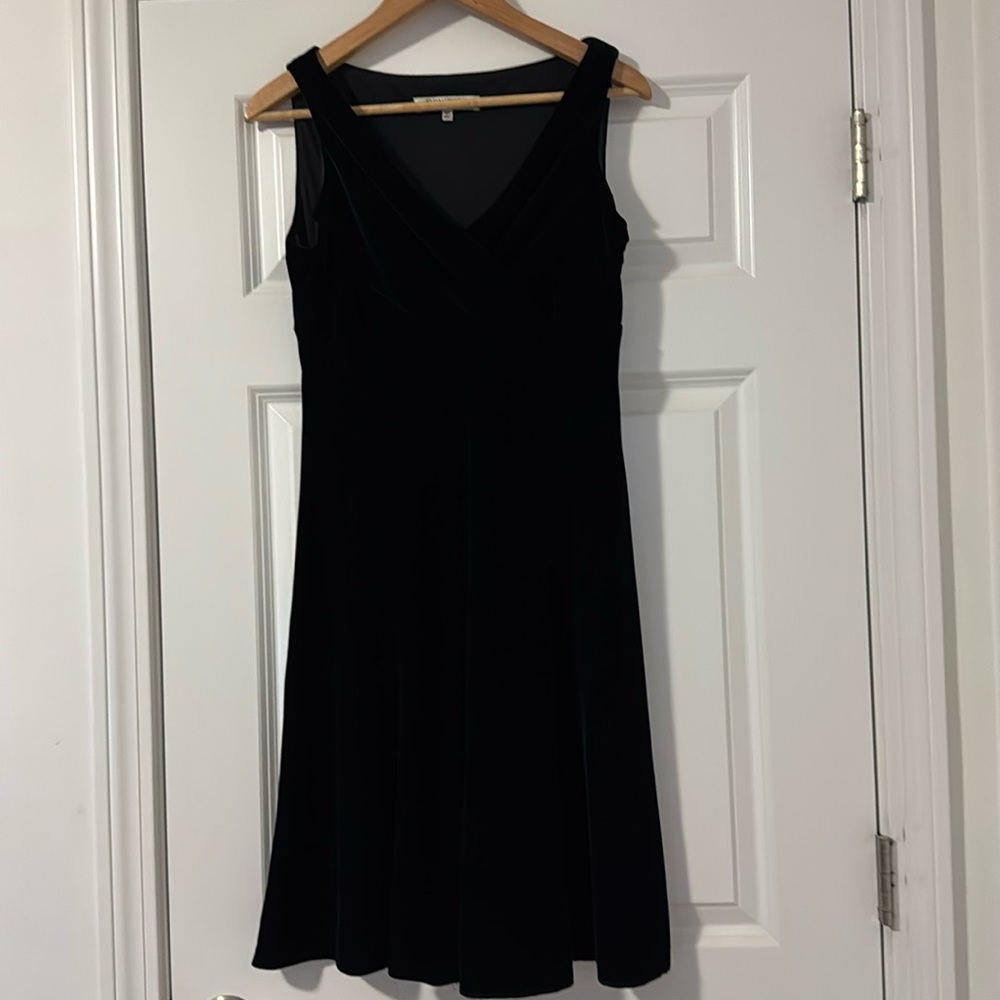 Evan Picone Black velvet cocktail dress size 10 petite